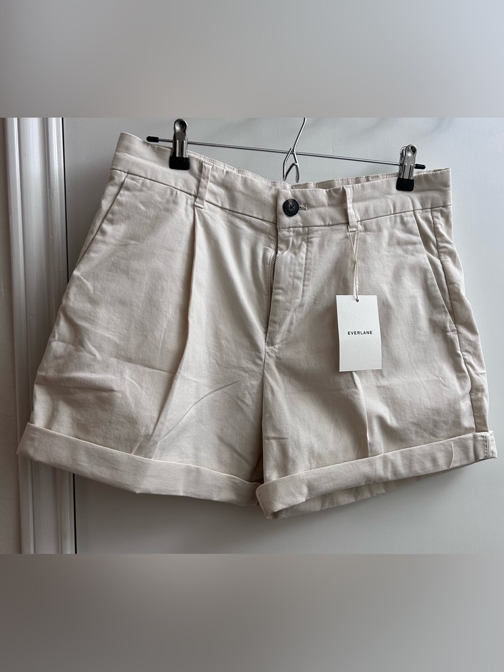 Everlane Cream Pleated Cuffed Women’s Shorts